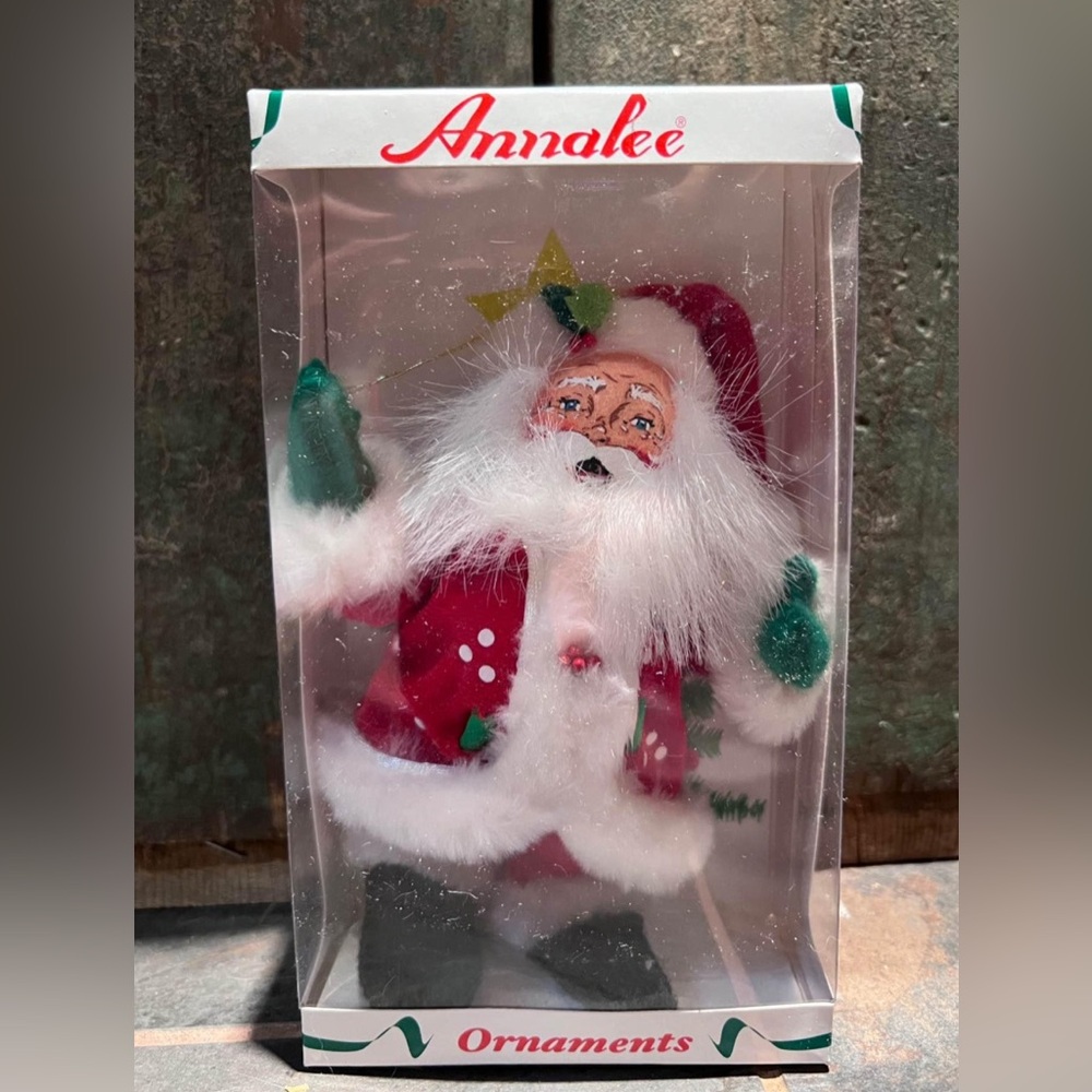Annalee doll - 5โ Holly Berry Santa Vintage new old stock in box & tag